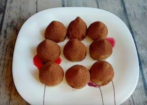 Masarap at malusog na harina ng niyog: mga recipe ng truffle.