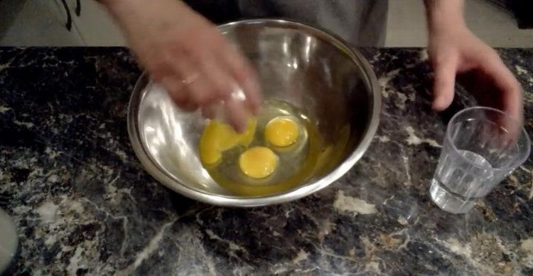 mlátit vejce