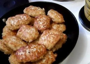Hühnerschnitzel mit Haferflocken nach einem Schritt-für-Schritt-Rezept mit Foto