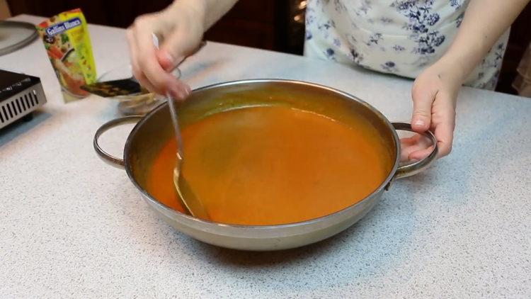 preparare gli ingredienti per la salsa