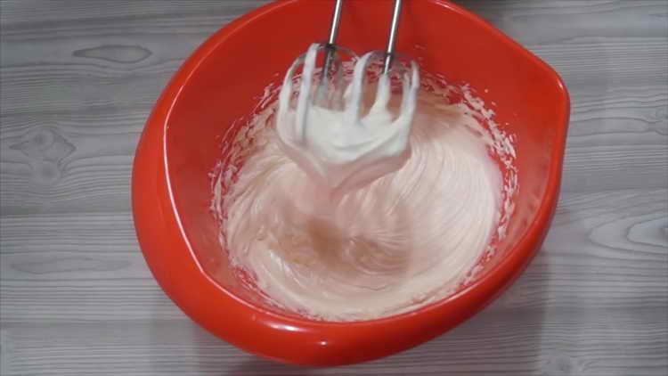 крем за млечна торта