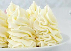 hindi mapaniniwalaan o kapani-paniwalang masarap na cream cream at condensed milk