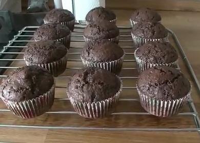 Ang pinaka-masarap na tsokolate cupcakes  recipe mula kay Andy Chef