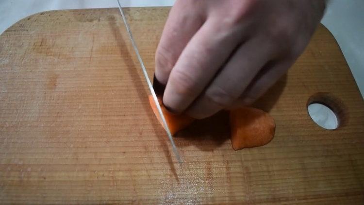 κόψτε τα καρότα