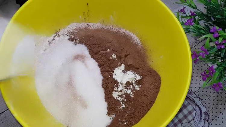 setacciare la farina di cacao
