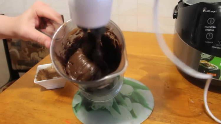 aggiungere alla crema di cacao calda