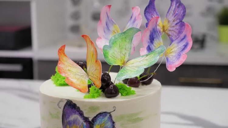 Kuchen mit Schmetterlingen