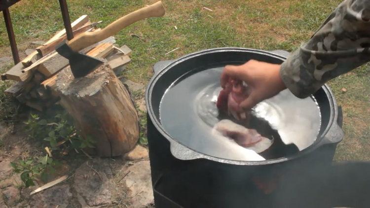 bollire la carne